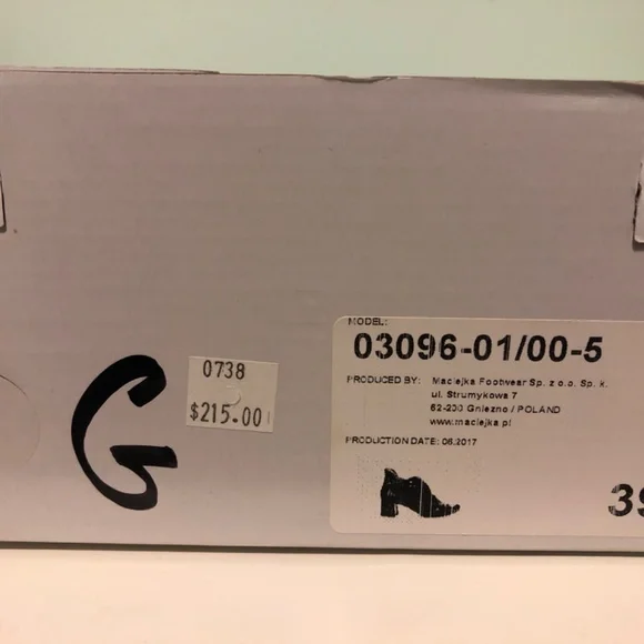 Boots - Picture 4 of 4